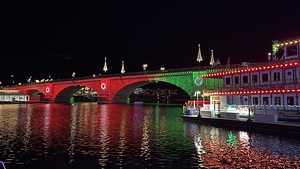 Christmas at London Bridge -3