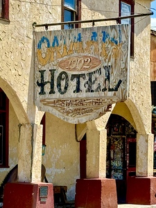 Oatman Hotel