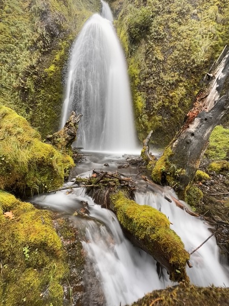 Wahkeena Falls by Leslie Affeldt Photography