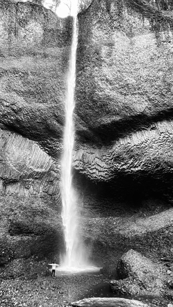 Latourell Falls B & W by Leslie Affeldt Photography