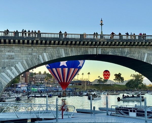 Balloons at the bridge -3 by Leslie Affeldt Photography