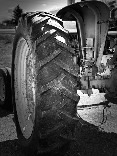 Tractor by Leslie Affeldt Photography