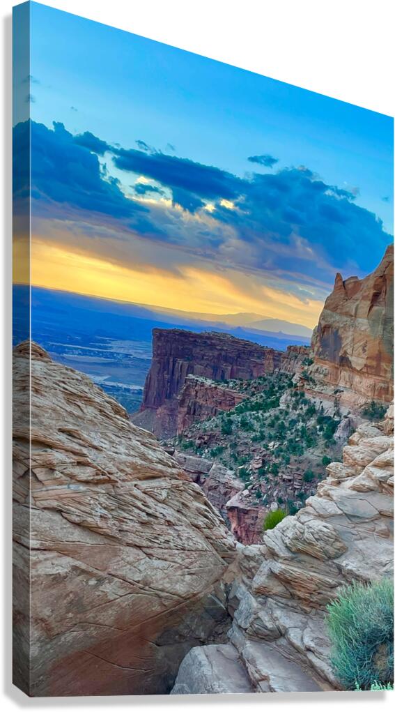 Sunrise at Canyonlands Canvas Print