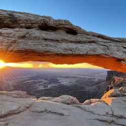 Sunrise at Mesa Arch