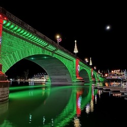 Christmas at London Bridge -1