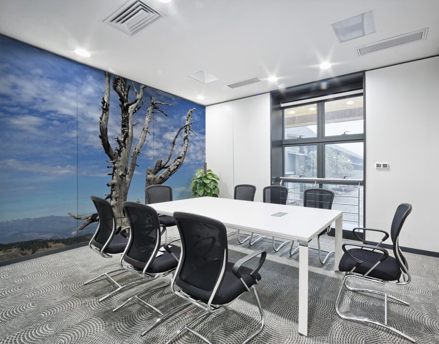 Tree overlooking Wenatchee Wall Printing